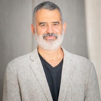 Dr. Enrique Tamés